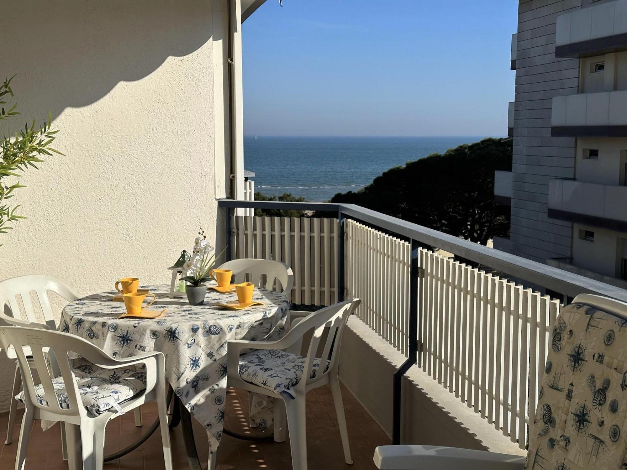 Residence Eva Lignano Sabbiadoro Eksteriør bilde
